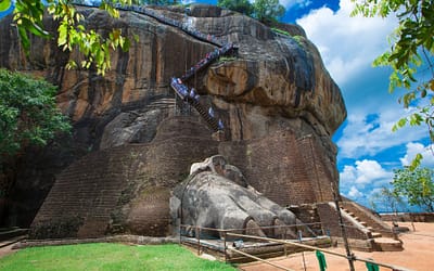 Templo de la roca del león en Sigiriya